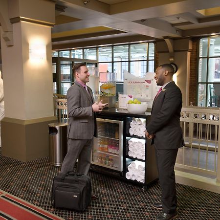Готель Crowne Plaza Indianapolis-Dwtn-Union Stn By Ihg Екстер'єр фото