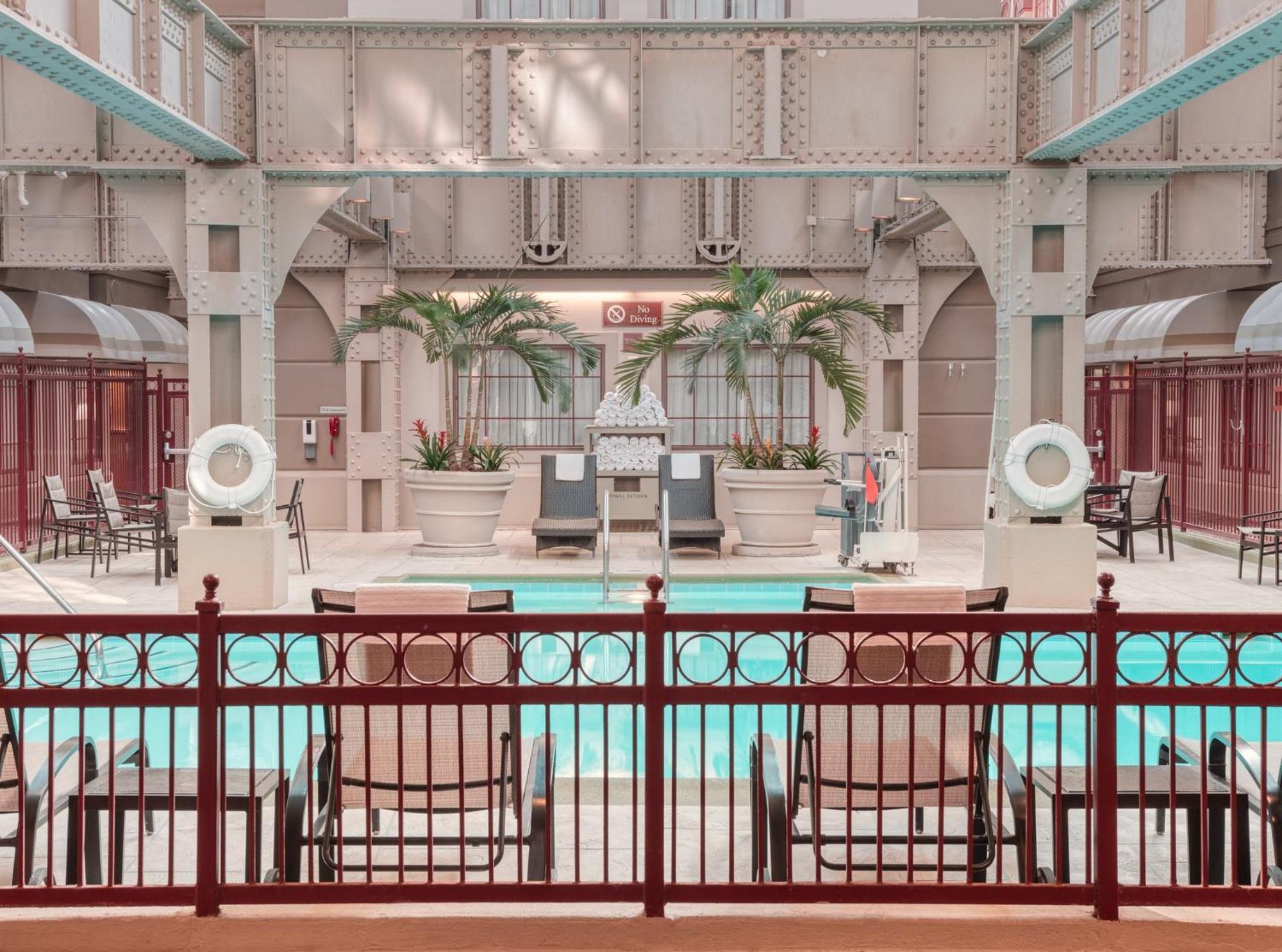 Готель Crowne Plaza Indianapolis-Dwtn-Union Stn By Ihg Екстер'єр фото