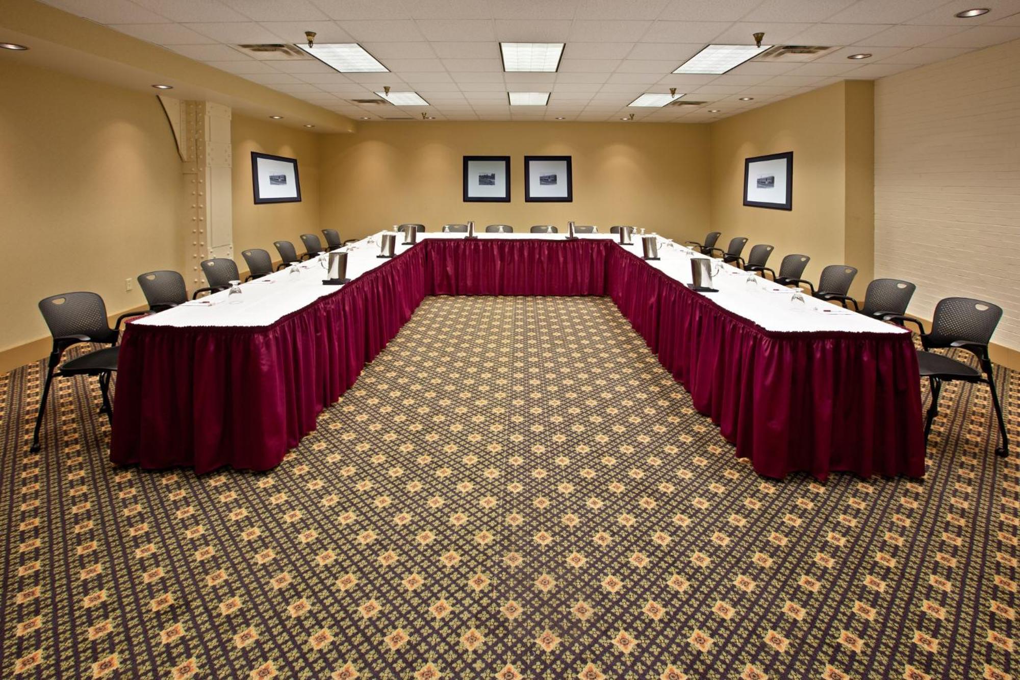Готель Crowne Plaza Indianapolis-Dwtn-Union Stn By Ihg Екстер'єр фото