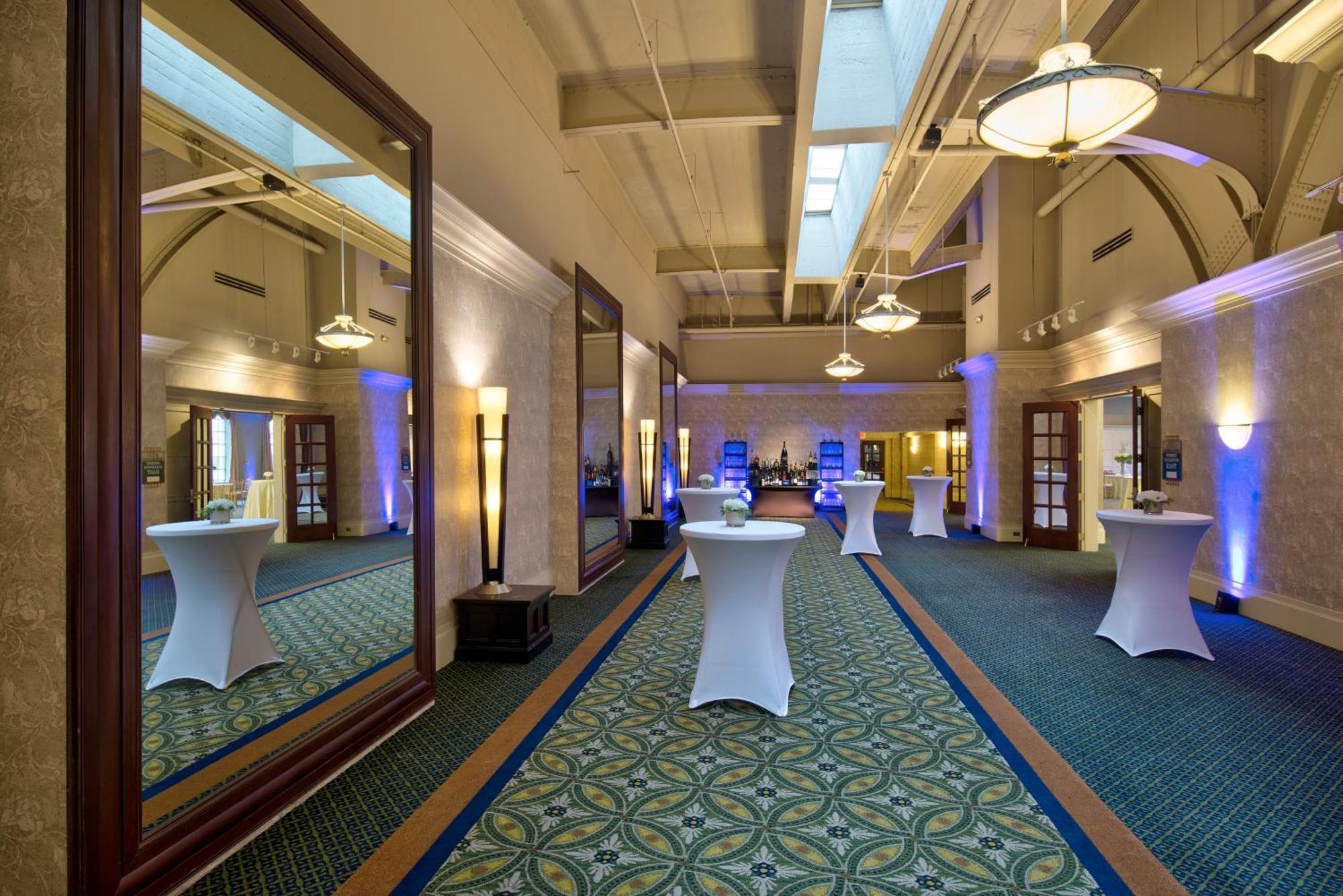 Готель Crowne Plaza Indianapolis-Dwtn-Union Stn By Ihg Екстер'єр фото